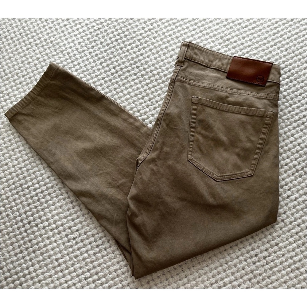 Vineyard Vines Men’s 34x30 (Inseam Is 25) Tan Skinny Five Pocket Chino Pants